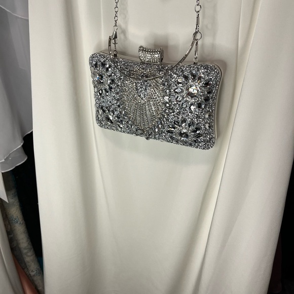 Sz 12 MacDuggal White Midi With Silver Beading At Neck W: Cape & Bag - Picture 5 of 6